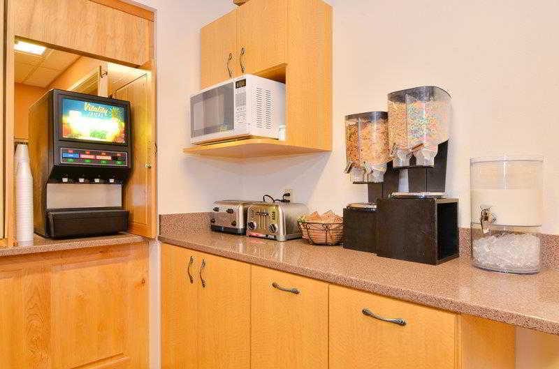 Best Western Yellowstone Crossing Laurel Phòng bức ảnh